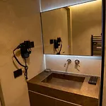 Hotel Five *