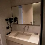 Hotel Five *
