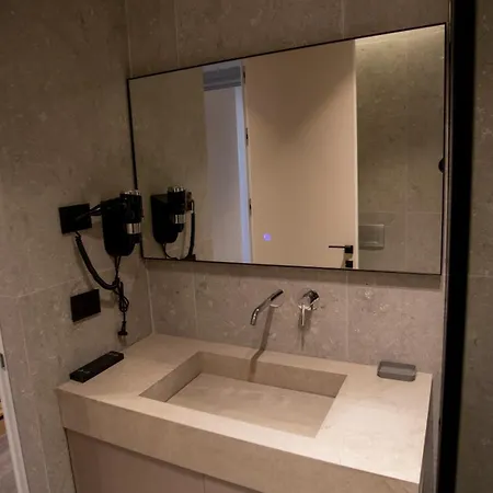 Hotel Five *